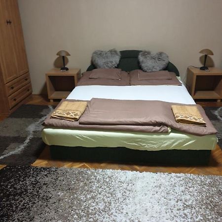 Izisz 德布勒森 外观 照片
