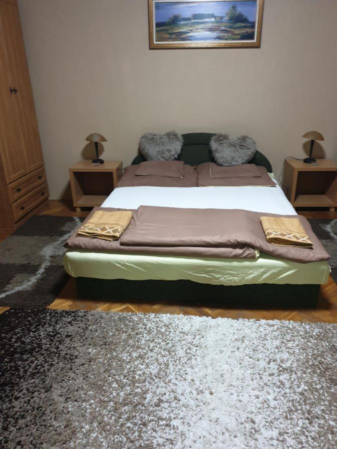 Izisz 德布勒森 外观 照片
